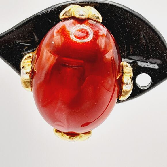 Vintage Red Marbled Lucite Clip-On Earrings Gold Tone Oval 1 Inch - Picture 4 of 8